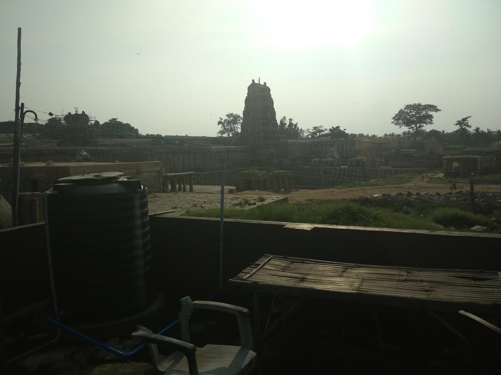 Mayuram Homestay Hampi Exteriör bild