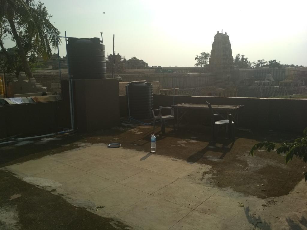 Mayuram Homestay Hampi Exteriör bild